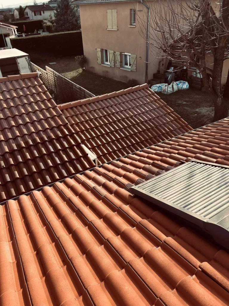 Rénovation toiture tuiles Mions 69780